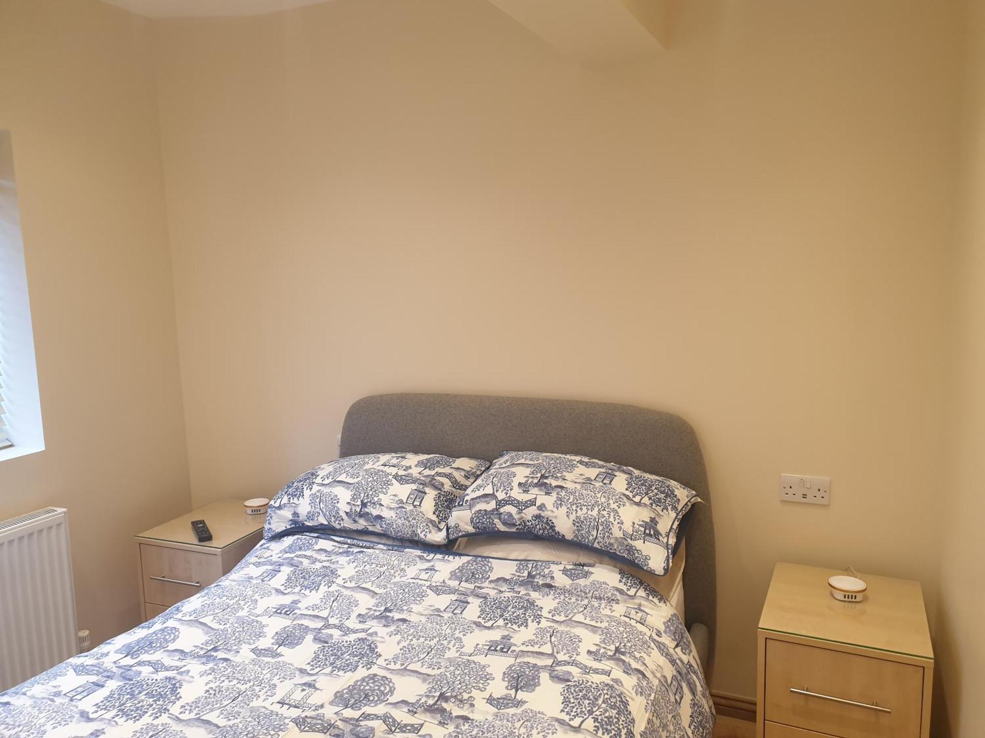 London Luxury Apartments 3 Bedroom Sleeps 8 With 3 Bathrooms 4 Mins Walk To Tube Free Parking Ilford Exterior photo